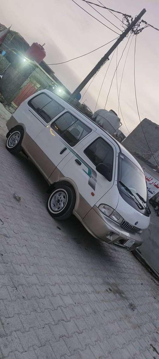 سلام عليكم ورحمة ٢٠٠٣بصره سنويه جديده مكينه عل سحك كير وحاداديه جدد تخم تاير جدد سياره جاهزه تعمير جديد مصبوغة للجماليه ***********مكاني نجف
