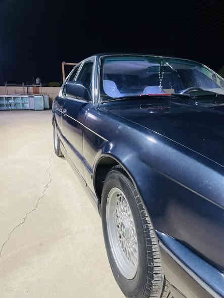 525للبيع
محرك 525 كبس عدل لا نفخ لا صرف كير عادي 
مصبوغ عام جمالية بدون ضربة بدون دواخل 
كهربائيات كلها شغالة
موديل 1991 اربع جامات كهربائي 
السيارة كلش نضيفة 
عليها ويل خلية جديد اربع تايرات جدد
رقم دهوك شرط التحويل 
مكاني شيخان اي استفسار على الرقم***********
