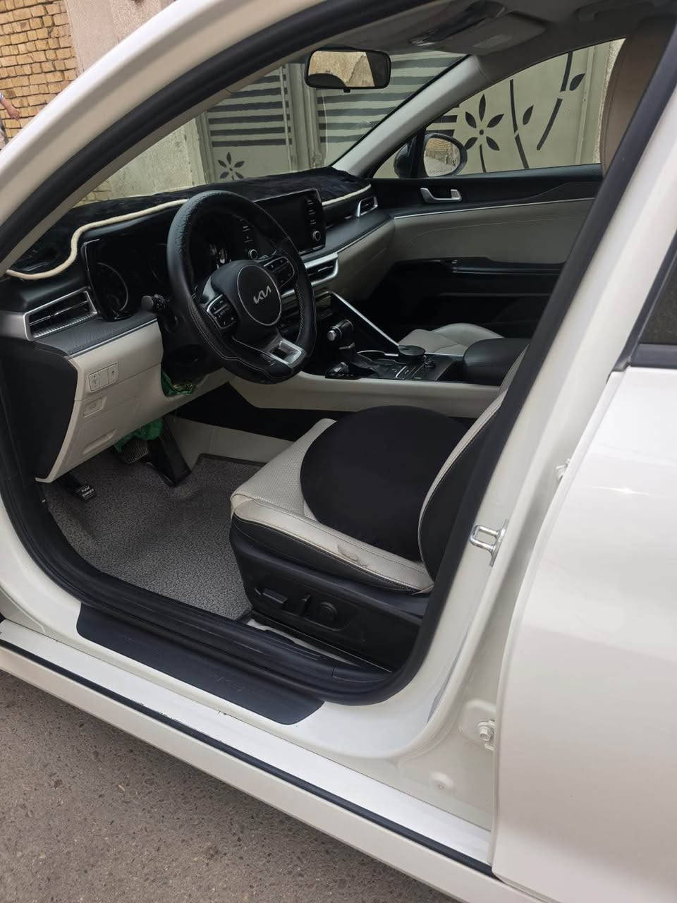 رمضان كريم عليكم 
كي فايف موديل ٢٢ خليجيه محرك 2000 مكفوله من الصبغ رقم اربيل سنويه باسمنه هزه ورقم جديد تريد تحويل تريد وكاله مواصفات بصمه تشغيل عن بعد ت لاريد قطعتين مناخ منفصل مري ترحيب واشاير جانبيه شاشه كامره دواره كشنات جلد تحكم بعد بيه ماشيه 87 الف كير مكينه تبريد حداديه كلهن مكفولات والسونار مرفق مع الصور 
العنوان واسط قضاء الحي 
السعر ١٧٧$ 
للاتصال *********** الحال, واسط
