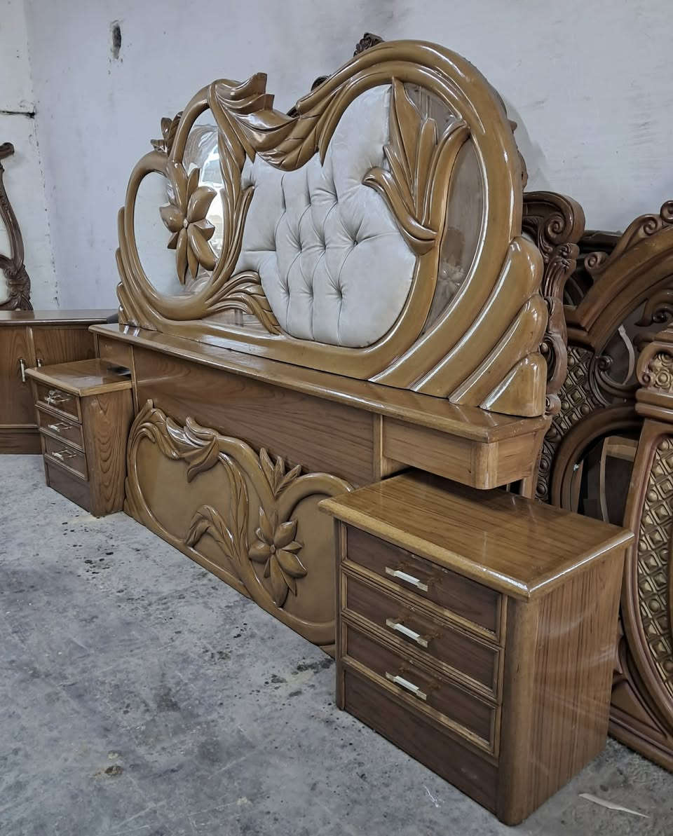 غرفه نوم مستعمله اخت الجديده ست أبواب كل باب وحد دنك جاوي داخل وخارج صاج الغرفه ولا غلطه العنوان بغداد  يوجد توصيل لكافه المحافضات


**إذا كنت صاحب هذا الإعلان وتريد حذفه لأي سبب، رجاءا أرسل رسالة إلى الدعم الفني**