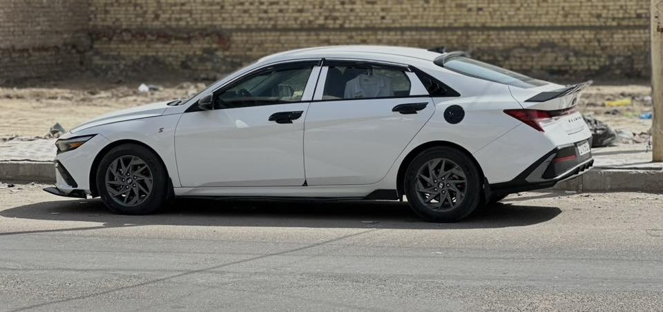 النترا 2024 كتاب شهداء
مواصفاتها 
1- شاشة متصل
2- رادار امامي خلفي
3-نقطة عمياء
4-مثبت سرعة وتحديد مسار وتحكمات ستيرن 
وبصمة وتشغيل عن بعد
 لد داخلي متغير الالوان
السيارة ماشية 42 km
تواصل واتساب السعر 167 صور الحادث بالمنشور 
تواصل واتساب *********** مكاني الناصرية
