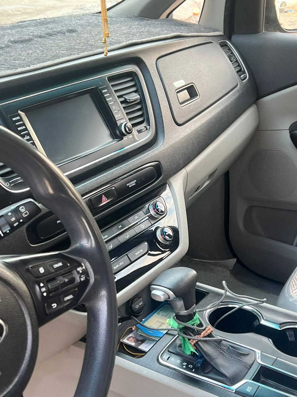 سلام عليكم
نوع العجله / كيا سيدونا 
مديل /2020 اصل اصل
المسافة المقطوعة / 160 الف فقط 
رقم / بغداد تحويل مباشر 
لون / مميز
نوع الصنع / وارد أمريكي 
الضرر / موضح في السونار لا اتعبك ولا تعبني
السياره جاهزه للاخير مكينه كير حداديه تبريد خير من الله جديده السياره بمعنى الكلمه 

العنوان :ذي قار سوق الشيوخ
___________________________

اذا تعجبكم السيارة اتصلو واحنه بالخدمة 
بإدارة الأخوه👬

👤امجد الحجامي 👤مشتاق الناشي 

اتصال  /   ***********
واتساب / ***********
