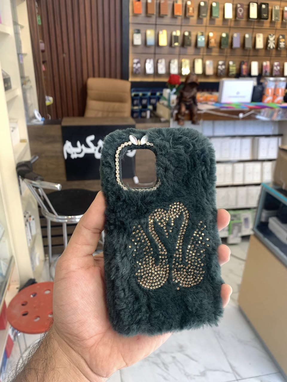 كفرات جديدة ايفونات فقط
العدد 500 قطعة سعر القطعة 300 دينار
انتبه (( ايفونات فقط يعني جوكر السوك تبيع على الف انت ربحان تريد تاخذ اليعجبك وتبيع الباقي هم ترهم وكلهن حلوات ومرتبات ))
السعر 150 الف 
💕شباب هي اكثر من 500 قطعة بس اني احسبها 500 قطعة 
توصيل للشمال ماكو 
تواصل خاص 🌷


**إذا كنت صاحب هذا الإعلان وتريد حذفه لأي سبب، رجاءا أرسل رسالة إلى الدعم الفني**