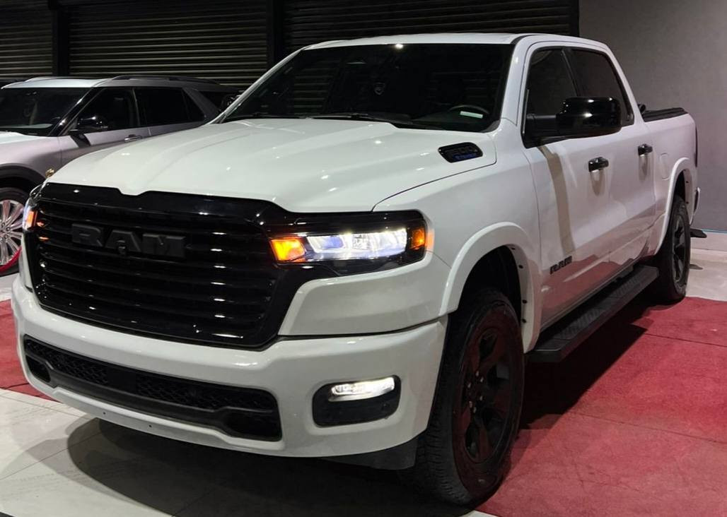 Dodge Ram 1500 
V6 - 3.6L - 4x2
 
-موديل : 2025 ٫ شكل جديد
_ محرك : 3.6 ٫ سلندر : 6  
_ماشيه: 3 ألف فقط
-بصمە و شغال
-شاشە  كبير
-کامیرا 
_تدفئة المقاعد 
-سوکان هیتر
-ئوتو ستوب
-باب طول بودي قصير 

3.000 miles
-2 قطعه صبغ بدون دواخل

-شركة : ريبوار سالار صالح 
-اربیل شارع ١٠٠م

  0750 4109494
  0775 9149562
