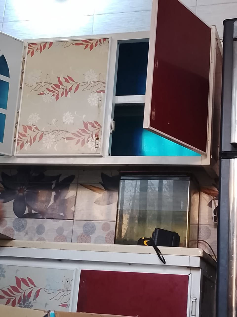 😁 ليش تشتري كاونتر  اجددلك  الكاونتر كامل وانت ابيتك 
التواصل ***********  🙂انت اختار اليدات والاوان  والباقي علينه
