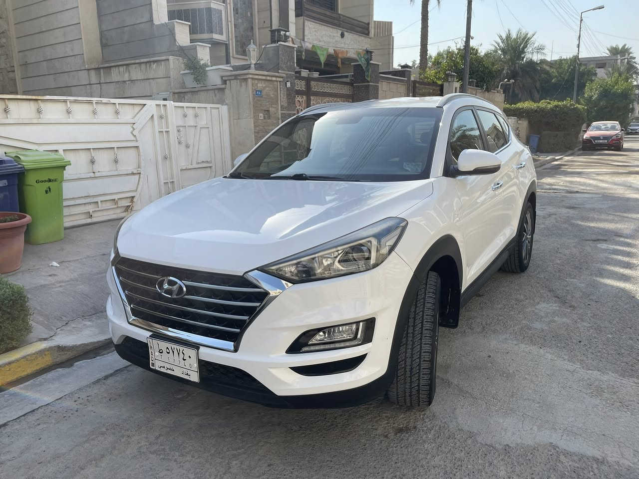 سلام عليكم
2019 خليجي مكفولة 
ماشيه 110 
السعر 19700 وبيها مجال بسيط 
***********
