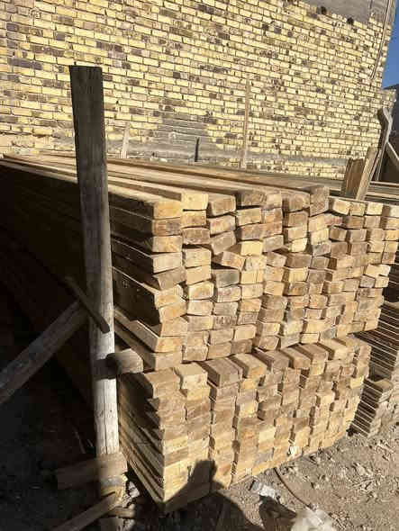 للبيع لوح 4 متر وسير 4متر روسي تارس نظافتهن 90 ‎%‎  المجموع 10 مكعبات ونص مكاني حله للاستفسار 
***********
***********
