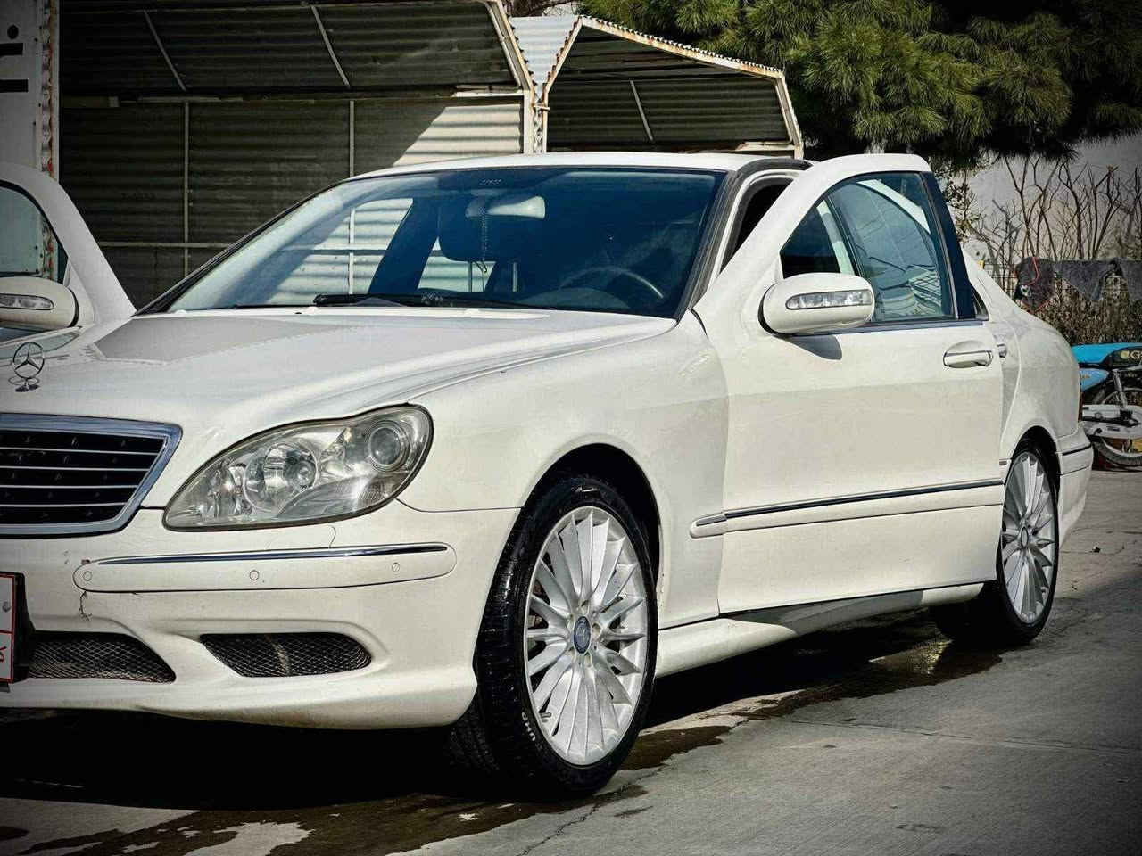 مارسيدز ساغ

مودليل2005
مةكينة350s
موسةفات فول 
سلايتدجلد هيتةر سوكاني كارةبا 
دةلبلي هةواية 3مودي هةية 
ئاوينة ئيشارةت
كارةباي هةموكياني مةزبوت 
كيرومةكينةي بةشةرت
4تايةي لوك
بي جالوشوخت
يةك باجةي بوياخة بيناو كرتن
سعر62 مةعامةلة
***********
