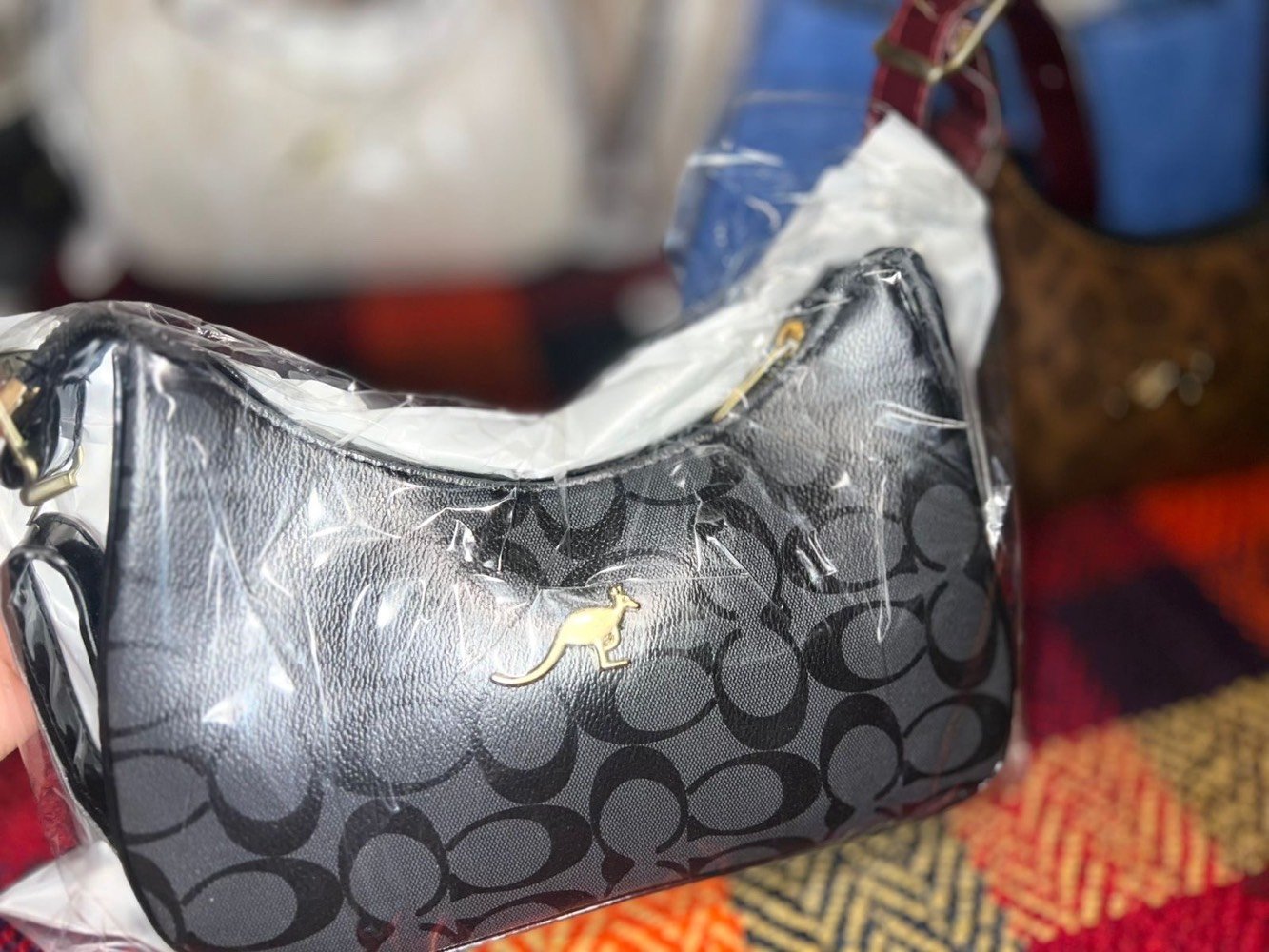 كشختج بـ7 آلاف بس! 😱🔥
باقي قطع أخيرة من أفخم موديلين جنط لهذا الموسم. الأناقة مو لازم تكون غالية، بس لازم تكون سريعة لأن الكمية جاي تخلص!
• السعر: 7 آلاف دينار فقط للقطعة!
• التوصيل: 5 آلاف لجميع المحافظات.
• الموديلات: متوفر موديلين (الصور مرفقة).
احجزي الآن قبل لا يخلصن! ارسلي صورة الموديل، العنوان، ورقم الهاتف خاص. 📥