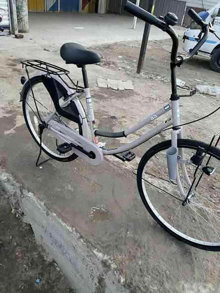 سلام عليكم بايسكل للبيع موديل 2021 باله اصلي صارلي يومين من اخذته جديد السعر 160 وبي مجال / ***********
