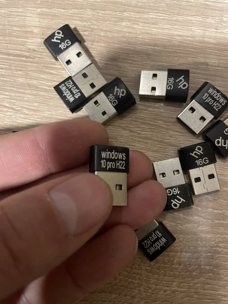 فلاشات 16 كيكا hp بيهن نظام ويندوز 10 سعر القطعه 4 الاف


**إذا كنت صاحب هذا الإعلان وتريد حذفه لأي سبب، رجاءا أرسل رسالة إلى الدعم الفني**