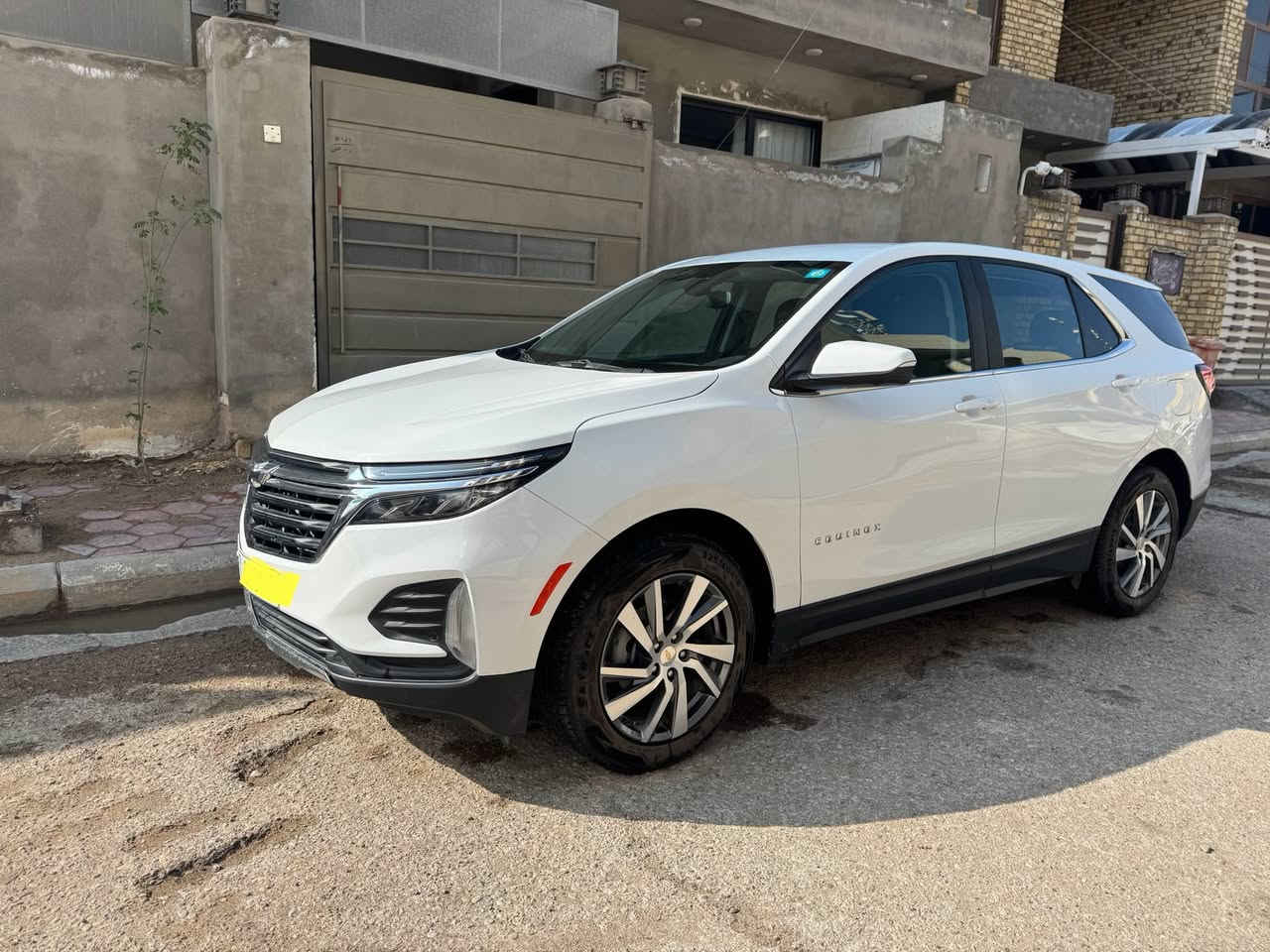 شفروليه كوينكس موديل ٢٠٢٤
شفروليه كوينكس موديل ٢٠٢٤

لون ابيض فول مواصفات، عده البنو راما

الحادث جانبي البجم كبس وبدون ايرباك

المواصفات  :

* محرك تيربو 1500

* شاشة لمس كبيرة 

* كاميرا 360 درجة ٥ كاميرات 

* تشغيل بصمة وتشغيل عن بعد

* حساسات أمامي وخلفي

* رادار امامي خلفي 

* إضاءة LED

* نقط عمياء

* مثبت سرعة

* تحكم كامل بالستيرن

* تدفئ بالستيرن 

* مقاعد قماش شموا

* مقاعد كهرباء 

* مقاعد تدفئة تبريد

* الجنطه كهرباء 

* داتا شو تحذيري

* قيادة ذاتية 

* مانع تصادم

* ويل بريمر 

* تخم تاير جديد 

وبعد هواي مواصفات بيها 

صور حادثها مرفقه  والسونار ايضا

رقم الشاصي ايضا 3GNAXUEG3RS134852

السيارة ماشيه 32 ألف كيلو وليس ميل 

السيارة رقمها بغداد وباسمي 

العنوان : واسط الكوت مركز المدينه 

للتواصل : *********** السعر ١٨٥$
