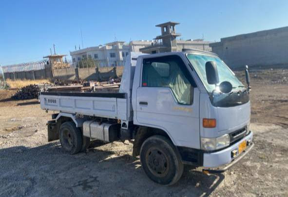 تويتا داينا 1996 كلاب 
بەجوانی و پاکی ماوەتەوە 
زۆر توند و تۆڵە 
هیچ مەسرەفێکی تێدا نییە 

سعر : لە کۆمێنت داوای بکە ڕاستەوخۆ بۆت دێت 🤖 

گێر و مەکینەی بەشەرت 
هیچ کێشەیەکی تێدا نییە 

ژمارەی خاوەنەکەی 
 ***********
