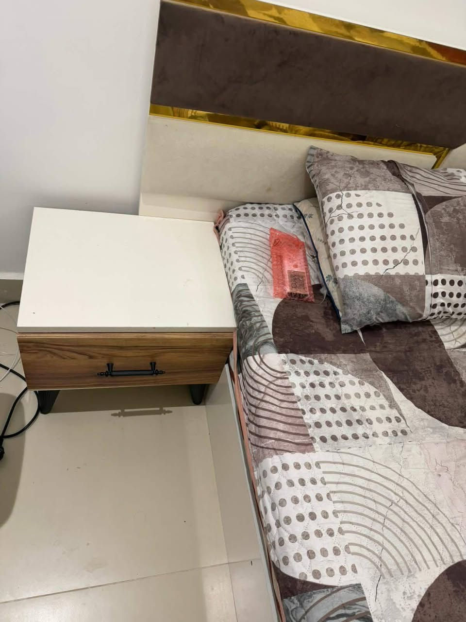 غرفه تركيه ٦ قطع اي ضرر ما بيها اريدها ع ٤٥٠ نظيفه كلش مكانها المنصور ما عندي توصيل


**إذا كنت صاحب هذا الإعلان وتريد حذفه لأي سبب، رجاءا أرسل رسالة إلى الدعم الفني**