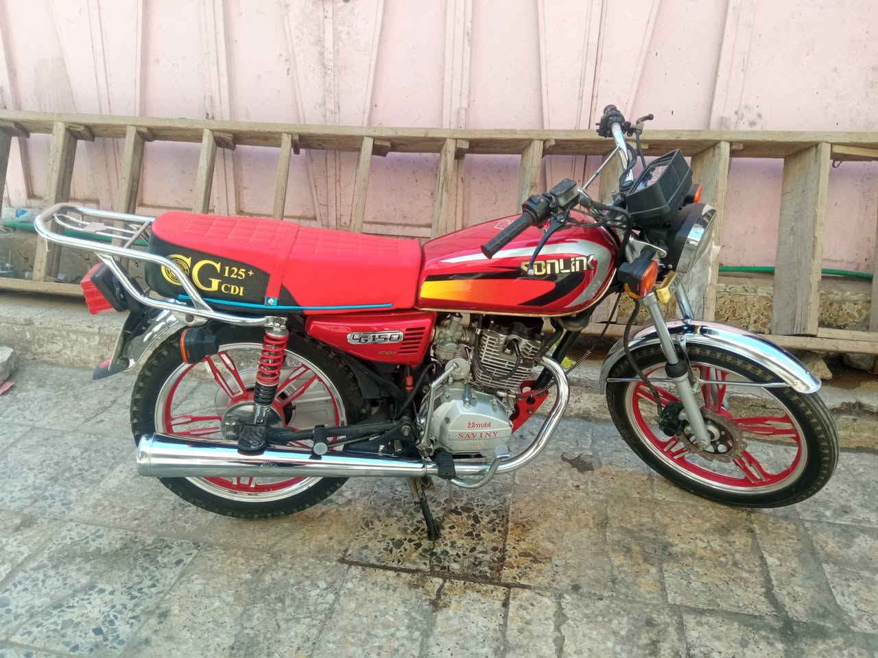 السلام عليكم دراجه سيفان خمسه كير للبيع رقم انكليزي السعر مليون وهذا رقمي ***********
