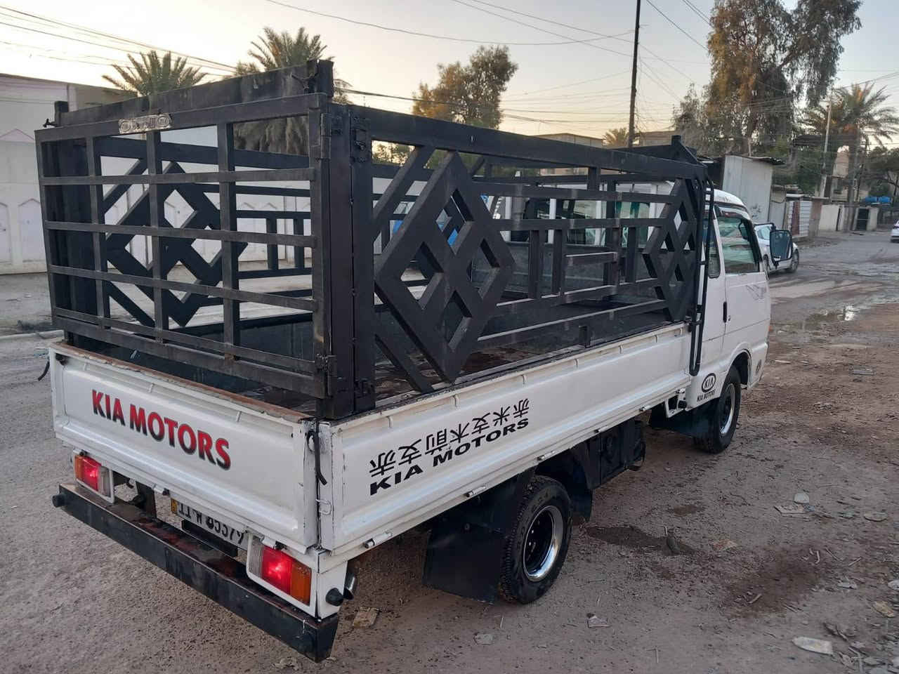 كيه بنكو ٩٦ رقم بغداد دولي ، ٧جنكال
كير اكسن محرك شاصي نضيف 
دوشمه جديده كهربايات شغاله 
تخم تاير باور مشط نضيف 
السياره ابلاد بيه مكانات صبغ 
السعر ٦٠ $.    *********** 
بغداد البلديات
