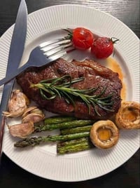 شيف غربي   اختصاص   أطباق بنواعه غربيه  اسناكات بنواعه   الكنتاكي و ال...