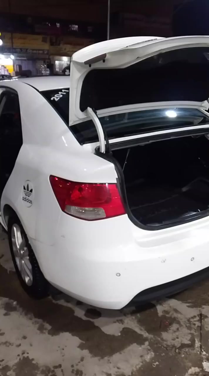 سلام عليكم
كيا سيراتو موديل 11
خليجي مكينه 1600
دوش كفاله كير ومكينه 
صدر جديد لك السياره عليهه ادامه كامله 
ربع ما تصرف عليهه كلشي بيهه شغاال 
تخم تاير قاعدته وفيت بام احتياط 
حمام مسويلهه اليوم ترايهه للبصره 

السعر 110بيهه مجال


**إذا كنت صاحب هذا الإعلان وتريد حذفه لأي سبب، رجاءا أرسل رسالة إلى الدعم الفني**