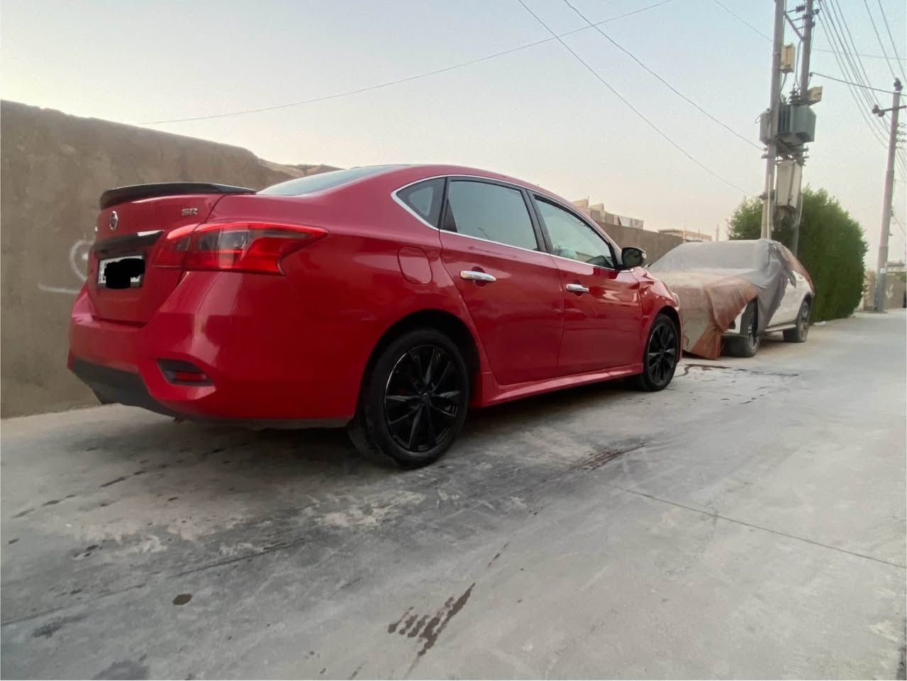 نیسان سێنترا ٢٠١٧ سوور مواسه‌فات SRفولل به‌سمه‌ كوشن هیته‌و ده‌رگا به‌سمه‌ هتد سه‌یاره‌یه‌كی پاكو بێ كێشه‌یه‌ هیچ عه‌یبێكی نیه‌ سه‌یاره‌ی خۆمه‌ به‌ ناوی خۆمه‌ ره‌قه‌مو سه‌نه‌وی نوێیه‌ هه‌موو گیانی ئیش ده‌كا 
٤پارچه‌ی بویاغه‌ ٢ چاملغی پێشه‌وه‌ له‌گه‌ل ٢ده‌رگای دواوه‌ پشتو پێش كه‌پس نوقته‌ی نیه‌ ته‌نها تۆزێك دۆسه‌ی گرتووه‌ ره‌قه‌م شانسیم داناوه‌ 
نرخی:١٠٦$ مه‌عامه‌له‌ 
شوێن:هه‌ولێر
ژ.م:*********** أربيل, العراق
