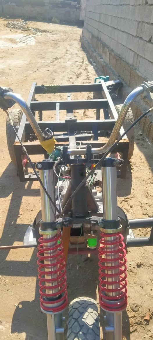 سلام عليكم شباب ستوته كلك كلك كلك ام تي ار ولدبلات مال جمره فحل لبدي مالته موجود بس اني ما مكعده ودبلات مال جمره فحل جديد... وشوته جديده وربلات جديد وصبغ جديد... وشفت كدام وبربرن جديد... بس  لستوته ما تشتغل لان ما تصعد دهن ولقواعد مال البدي كصيتهن فقط السعر 400 وبيها مجال قليل المكان واسط الشحيميه قريه 10 رقم للاستفسار ***********.....
