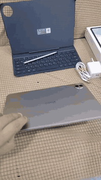 هونر باد 10 نضيف جدا استعمال قليل مع قلم هونر الاصلي ومع كيبورد الاصلي...