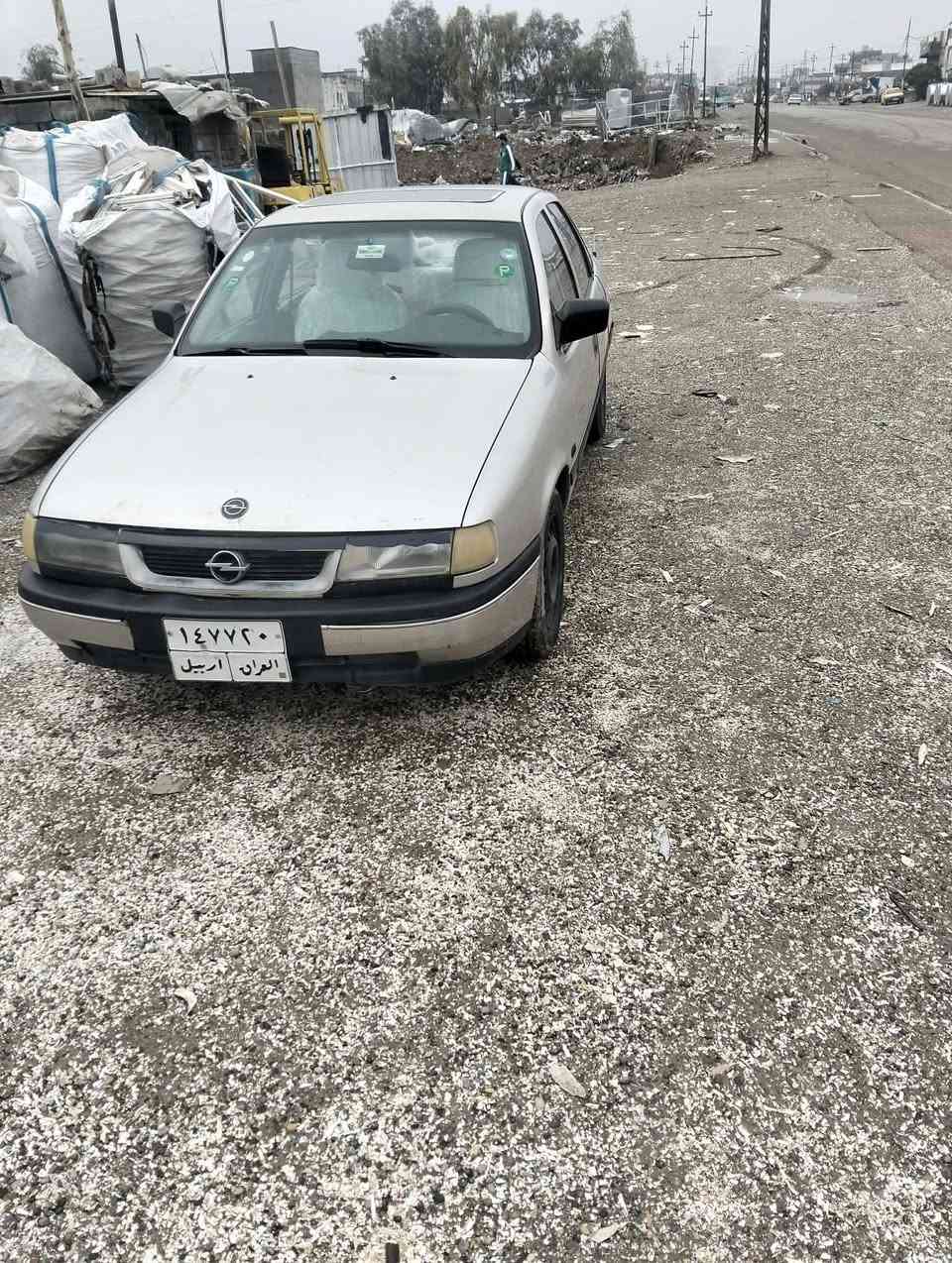 السلام عليكم سياره للبيع اوبل فكترا موديل 90 رقم اربيل حجم المحرك 20 كير اوتوماتيك  عنوان كركوك سعر 35 رقم الهاتف ***********
