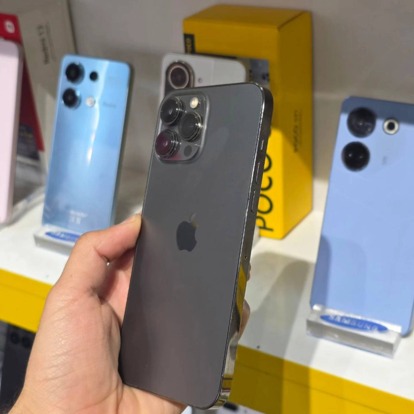 🟨متوفر 👇

🟡 ايفون 13 برو ماكس 
🟡 ذاكرة/512
🟡 بطارية/90
🟡 ملحقات كاملة 
🟡 نضافة 100% 
🟡 نموذج Ⓜ️ 
🟡 للبيع ولمراوس 
🟡 السعر مناسب 🔥
🟨 مستعدين لشراء جميع اجهزتكم أو مراوس بأي جهاز يعجبكم.
رابط قناة التلي تنزل جميع الأسعار https://t.me/mh21an

يتوفر خدمة توصيل 🚚داخل كربلاء 
او 🎗️
زيارة عنواننا الكائن 👇
العنوان// كربلاء// حي الغدير سوق حي الغدير //قرب مطعم أبو احمد //مجمع الجزيره الطبي//مركز الدقة للموبايل 
مصطفى ***********
مقتدى ***********
