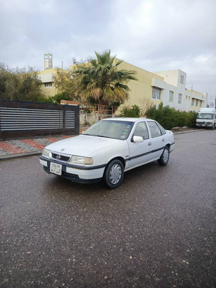 ئۆپل ڤیکتڕا مەکینە 18 گێڕ تۆماتیکە مۆدیل 1992 گێڕ مەکینە بەشەرت سحری 38مەجال ژمارەی موبایل *********** فاحس و هەزە نوێیە چوار تایەی نوێیە سەیارە زۆر جوانە ماڵی فەقیرە  شوێن هەولێر أربيل, العراق
