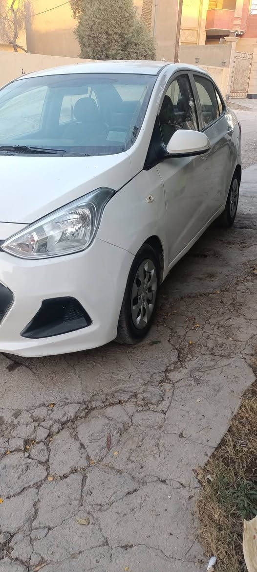 السلام عليكم
للبيع هونداي أي 10.
  موديل 16 
بيه صبغ جاملغ امامي 
بدون اي نقص كير مكينة حداديه مكفولات
 مكاني ديوانيه 
***********
