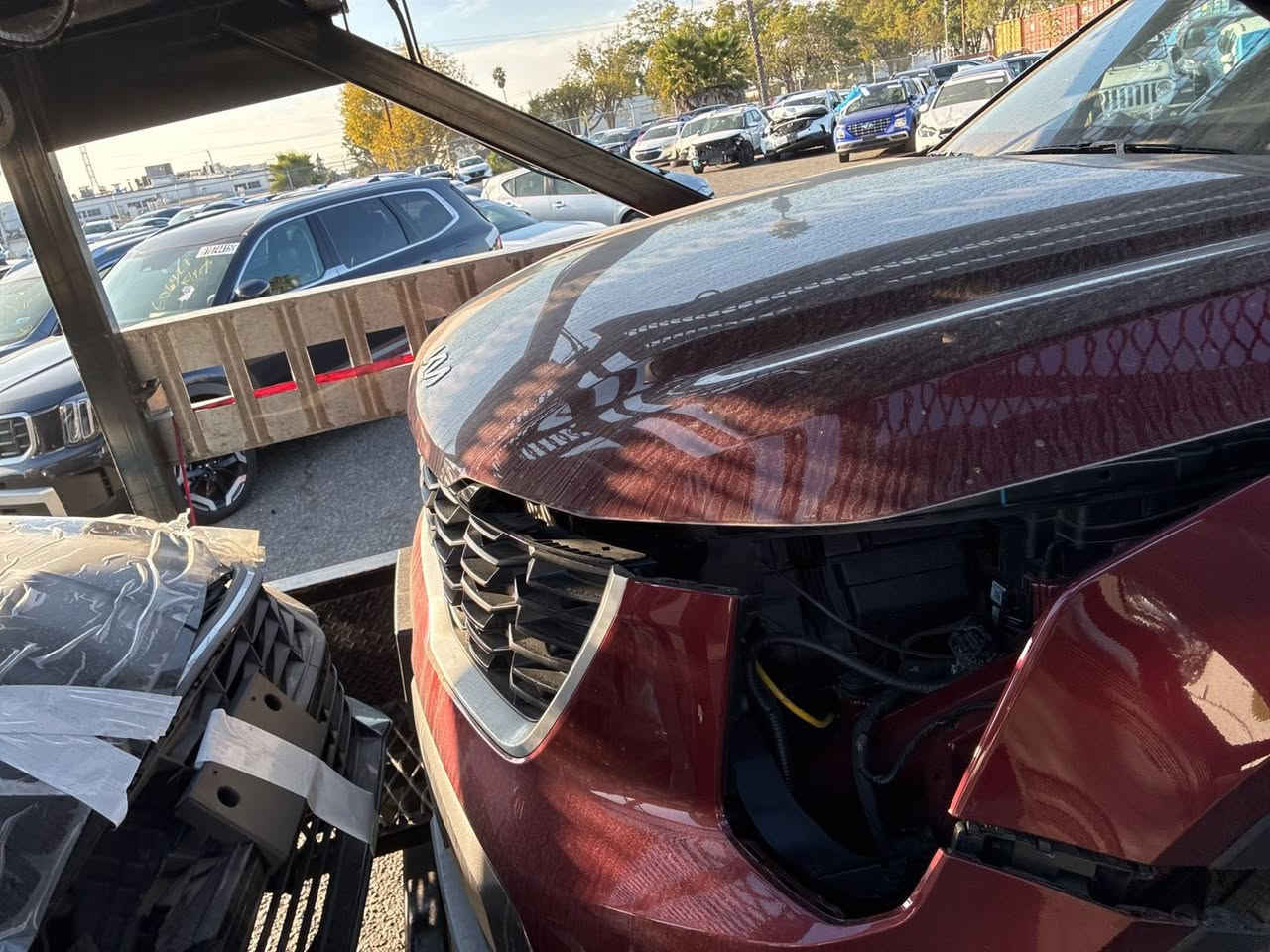 السلام عليكم سورنتو موديل 2025 كلين بدون حادث مثل ما موضح بل صور رقم شهداء بغداد بدون ورثه وكاله نفس اليوم حالا بل ميناء ام قصر سعرهه 246 
***********
