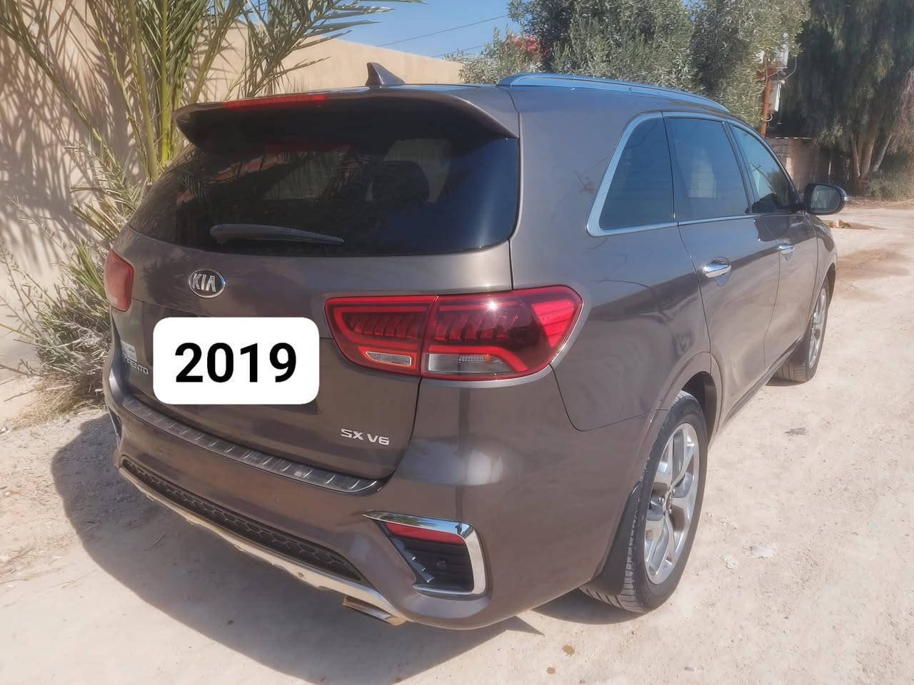 للبيع سورنتو 2019 SX فوول الفول
وارد امريكي السعر 180 وبيه مجال

حادث بنيد مبدل و قطعتين كلير

قطرة صبغ ما بيها ولا بارد 

السياره جاهزه من كلشي 

تخم تاير

المواصفات 

ذاكرة خزن مقاعد 2 السائق والراكب 

2 بصمه باب السائق والراكب

بانوراما 

فول تحكم ستيرن

مقاعد جلد تحكم كهرباء

مقاعد تدفئة +تبريد 

شاحن لاسلكي 

تحديد مسار 

كروز مثبت سرعه 

نقاط عمياء 

نضام كار بلي 

تبريد ثلاث قطع منفصل 

باب الجنطه كهرباء 

ثلاث انضمة لوضعيات القياده

فول حساسات امامي وخلفي

مانع انزلاق

تحديد مسار GPS

مرايات شفط كهرباء

 وهواي مواصفات اخرى ما ذكرتها

للاستفسار ***********
