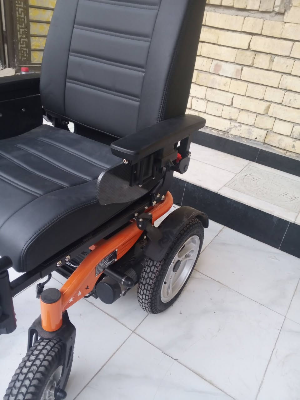 عرباين ثنين شحن جدد للبيع وحده ناقصه بطاريه 
السعر: وحده 450.. وثانيه 550 
رقم الهاتف: ‏‪***********‬‏
العنوان: كربلاء
