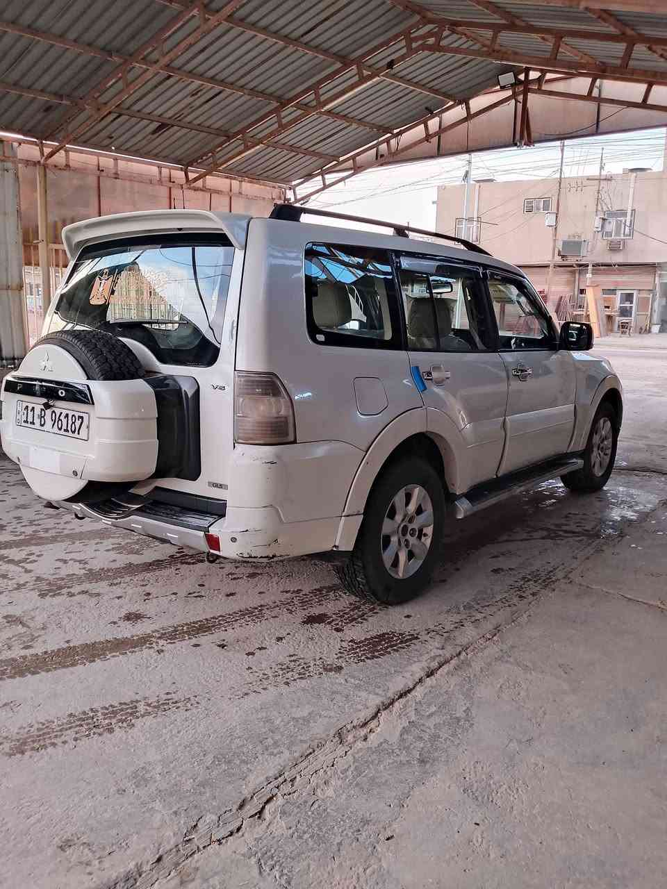 السلام عليكم  كفاله    عامه عدا باب عكس السايق بي شبر صبغ
🔹️باجيرو موديل 2010حبتور السعر 127 ومجال بسيط 
 1/1فول خنك
🔹️ رقم  بغداد دولي  
🔹️السياره جاهزه كما موضح بالصور 
🔹️السياره كير ومكينه خير من الله 
🔹️مكينه 3500
1_ فور ويل 4x4
2_ 7  راكب 
3_ تبريد 3 قطع 
5_ اشاير بلمري 
6_تحكم ستيرن 
7_ مري شفط 
8_باتري جديد 
8_تخم تاير جديد
9_ دسكات جديده 
10_ بلكات جديده 
11_ نوزلات جديده 
12_ لايت زنون
13_ حساس خلفي
14-تخم تاير
15-دمام 
16كشن كهرباء جلد 
17-شاشه اندرويد
18- نضام دفلوك  السياره مواصفات خاصه 
مكاني كربلاء ***********
