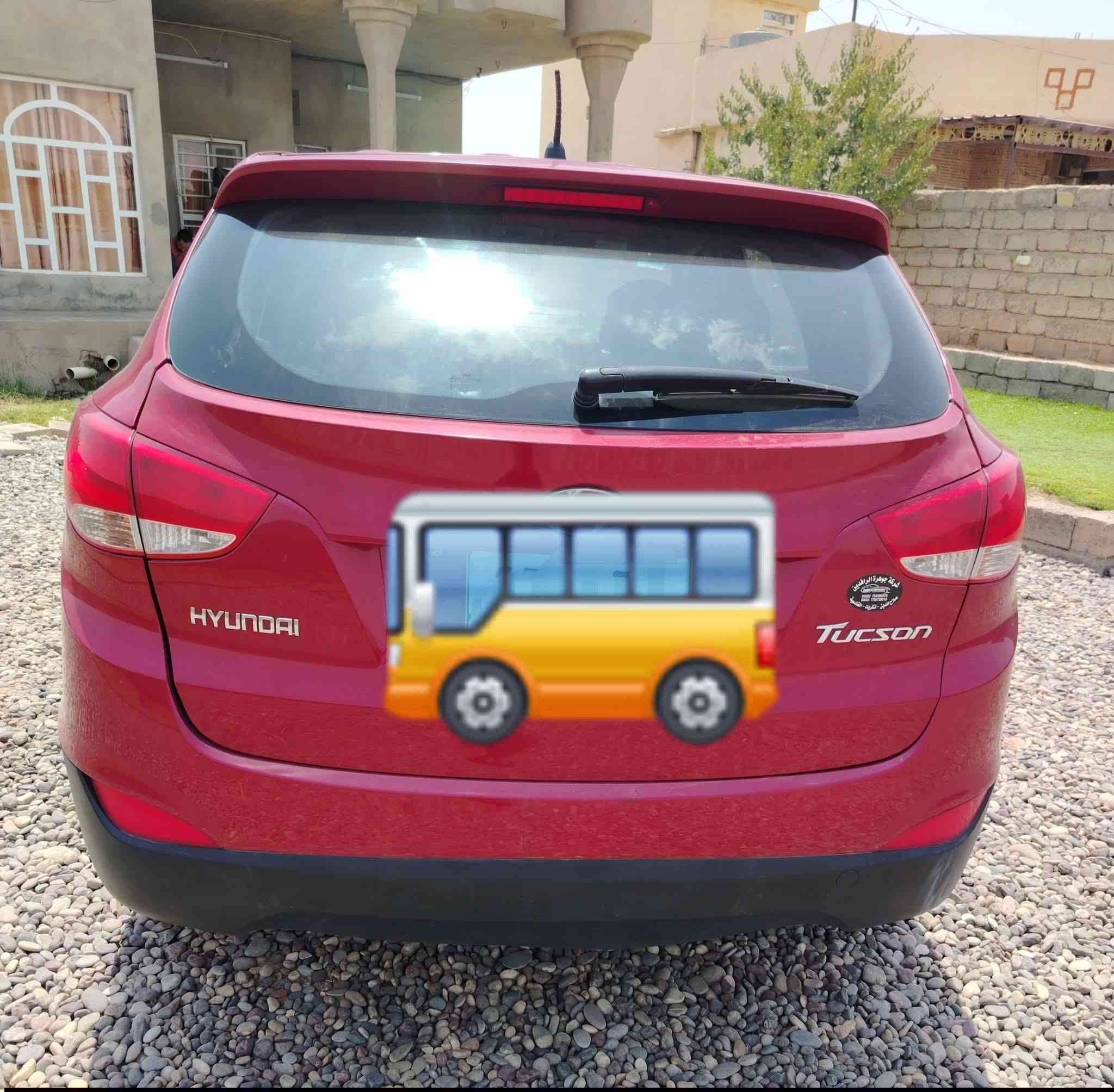 للبيع سياره تاكسون خليجي اللون احمر موديل 2014 كلين بدون ضرر ماعايزها اي مصرف رقم أربيل دولي كامله مكمله السعر 140$ وبيها مجال بسيط👈السونار موجود 
للاستفسار اتصل ***********
