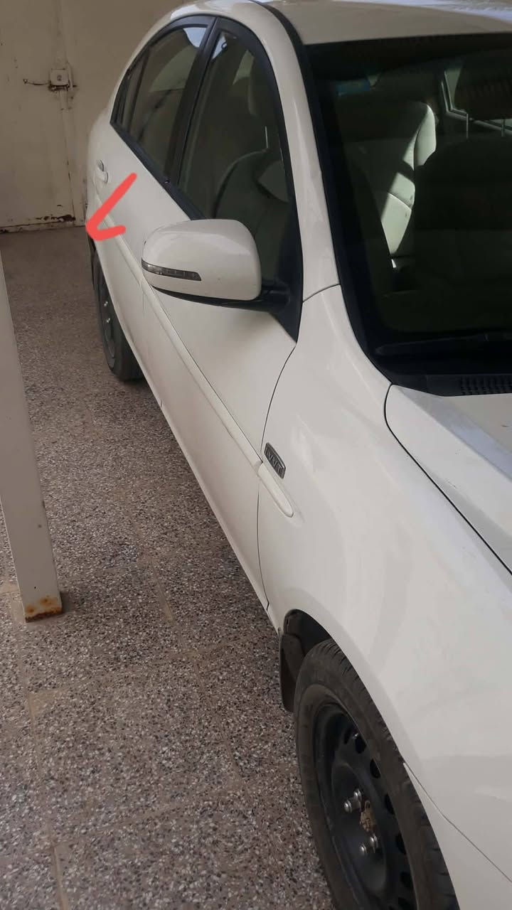 للبيع أكسنت المقدس صابونه موديل 10 رقم بغداد دولي باسمي محرك 1600 كير أوتماتيك تبريد تدفئه كهربائيات الكل شغاله كاعيه مغلفه سويج عدد ٢ تحويل ثاني يوم سنويه لغاية ٢٧ هزه جديده سنتر لوك جام كله شغال كهرباء مابيه فقط المأشر ب الاحمر للمزيد الاتصال ب الرقم *********** مكانه نجف وتدلل .
