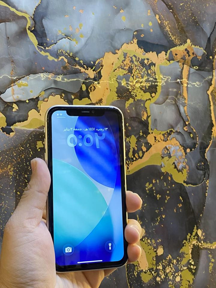 السلام عليكم 
ايفون 11 عادي 
ذاكرة 128 
بطارية 86 
تك نموذج m 
مبدل شاشة فقط بصمه وجه تشتغل 
السعر مناسب 175  الف 🎶
العنوان الايمن شارع السجن 
مكتب ابوزيدان 
***********

