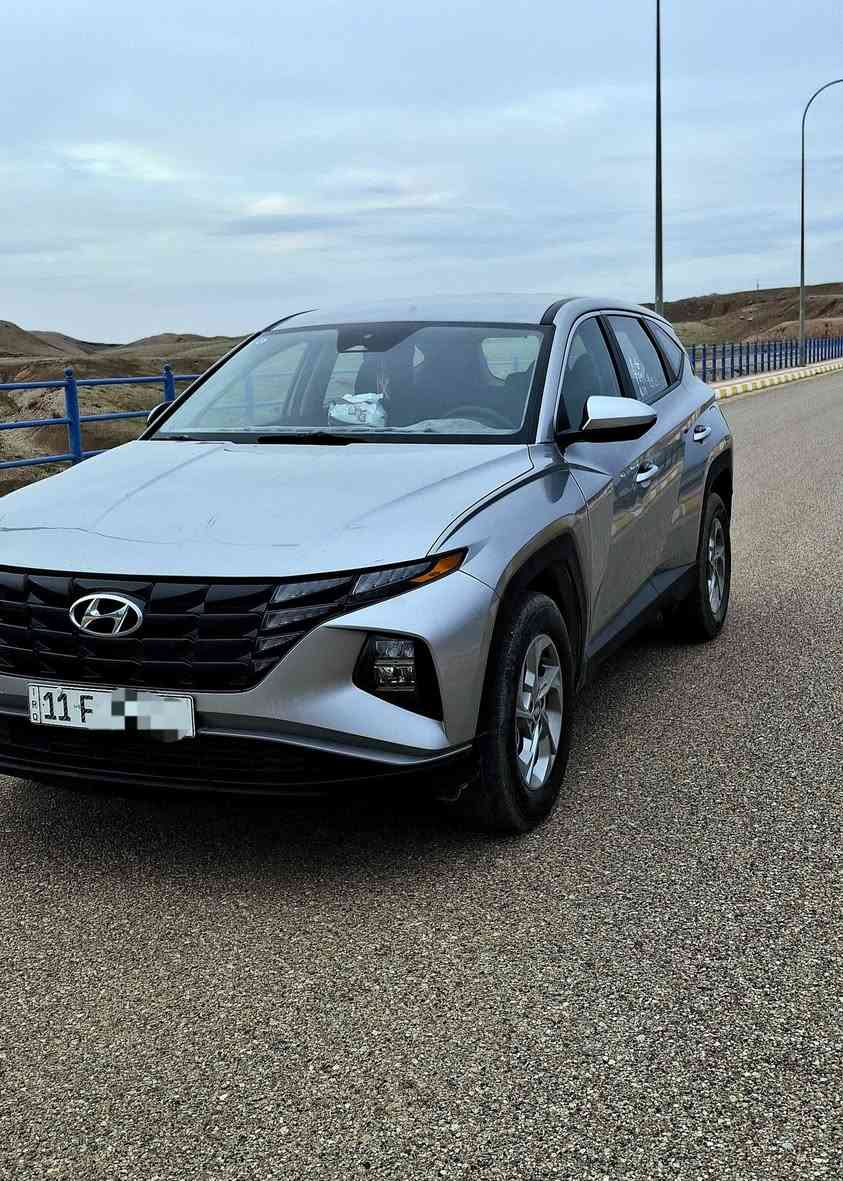 السلام عليكم للبيع توسان موديل 2024 رقم بغداد بأسمي ماشيه 11 الف مكاني بالحله ابيع  واراوس السياره بيه صبغ جاملغ السائق مابيه تبديل لونه كلش حلو رصاصي فاتح .. للاستفسار ***********
