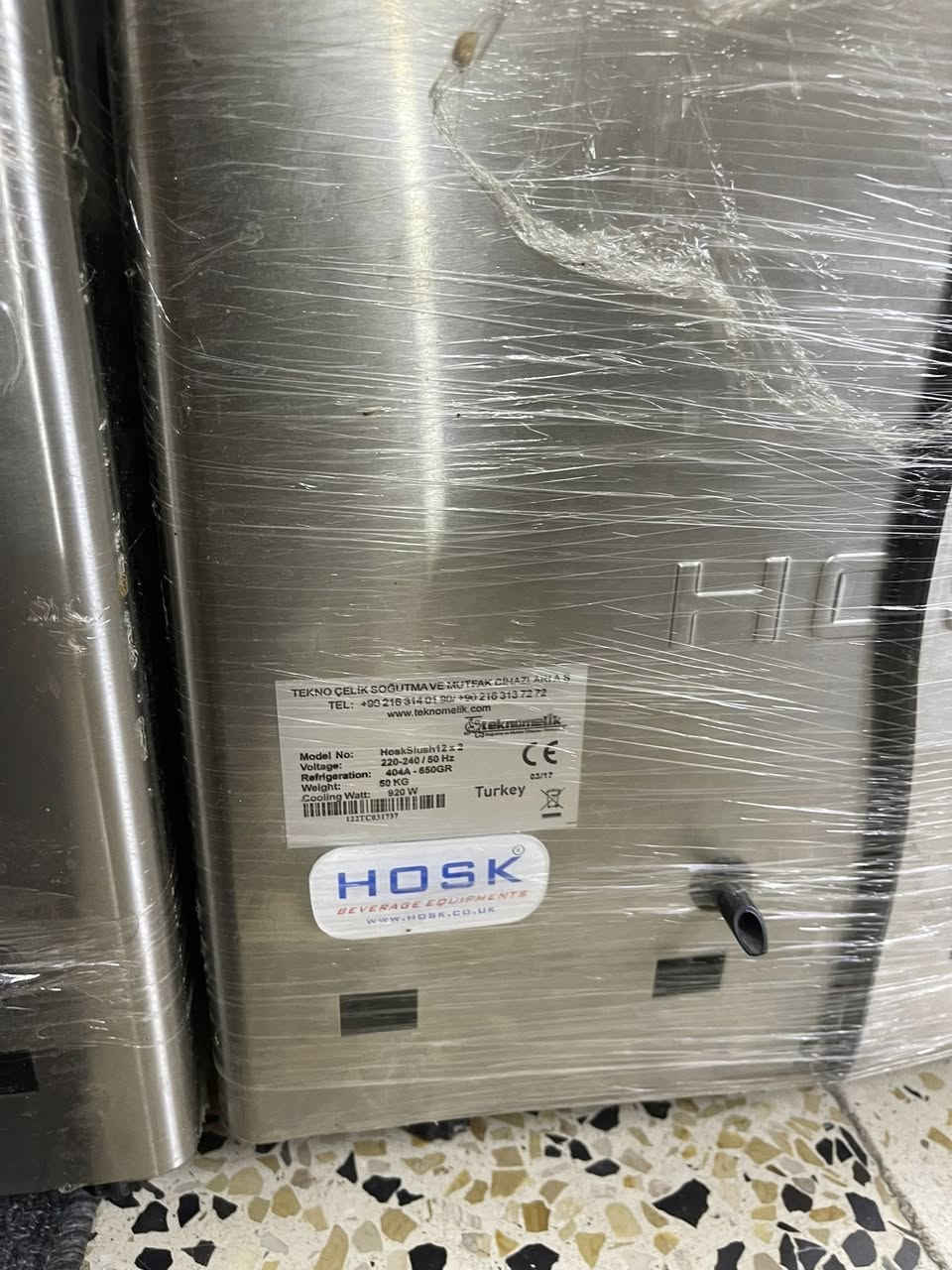 عندي مجمده عرض وتصلح خزن بس شيل القاعه مال بلانكات 12 بلانكه ومكائن ازبري ثنين هوسك حوضين وعارضه عاموديه مكاني بغداد جديده للتواصل ***********
