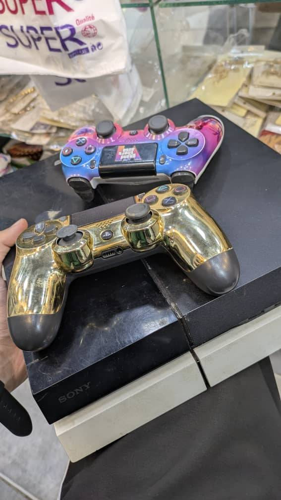 Prix 32
Play 4 flachi mathma matdir 7es
 version 9.00
500g 
fih les jeux
Avec 2 maneut copi
W les câble alimentation et hdmi
بلاي 4 فات فلاشي
اصدار 9.00
500حيقا
2تاع لي منات كوبي
معاه لي كابل قاع


**إذا كنت صاحب هذا الإعلان وتريد حذفه لأي سبب، رجاءا أرسل رسالة إلى الدعم الفني**