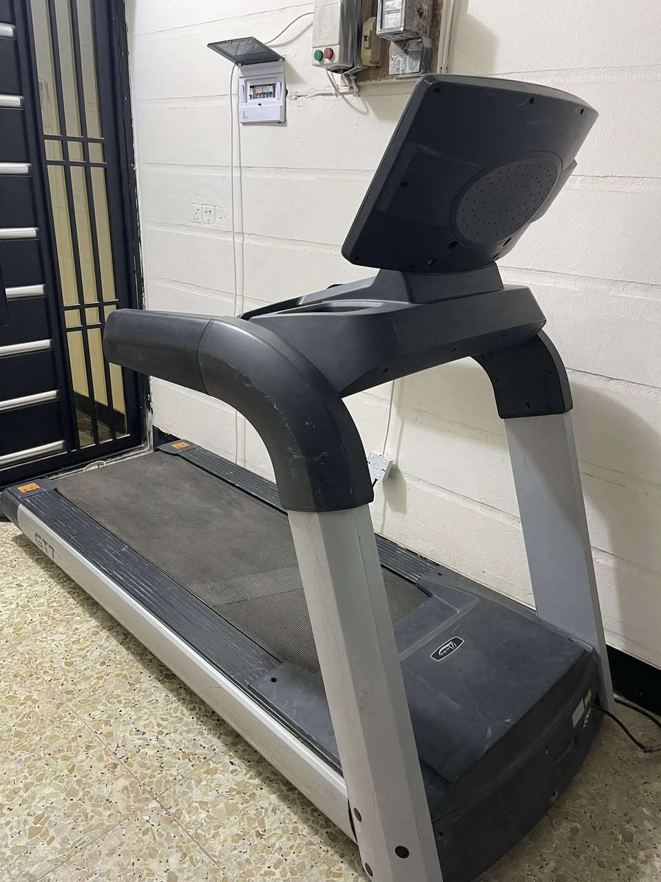 جهاز جري امريكي نضيف جدآ   وزن مفتوح                          800$عنوان نجف حي المكرمه ***********
