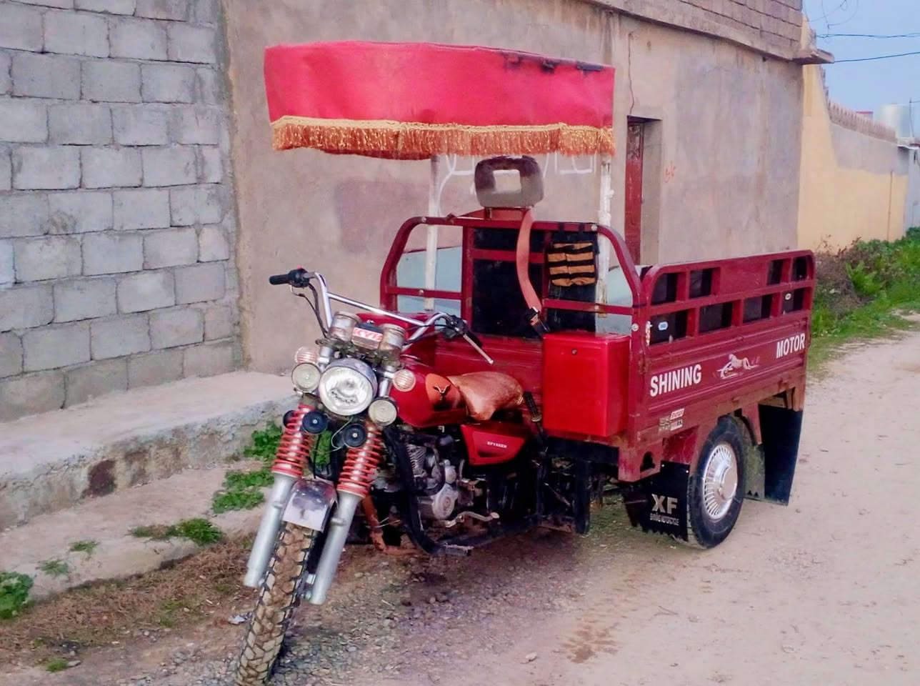 السلام عليكم ستوته للبيع الموديل 2020 ///
المحرك موديل 2022 نشاطه فول خير من الله ///
منفيس موجود رقم الشاصي موجود ركبه باج تقويه ///
بودي قلاب وايرمنيه شغاله ستوته من جوا الشغل ///
السعر 950 وبيها مجال للطيبين العنوان حمام العليل///
قرية العريج رقم الهاتف///
*********** /// *********** ///
