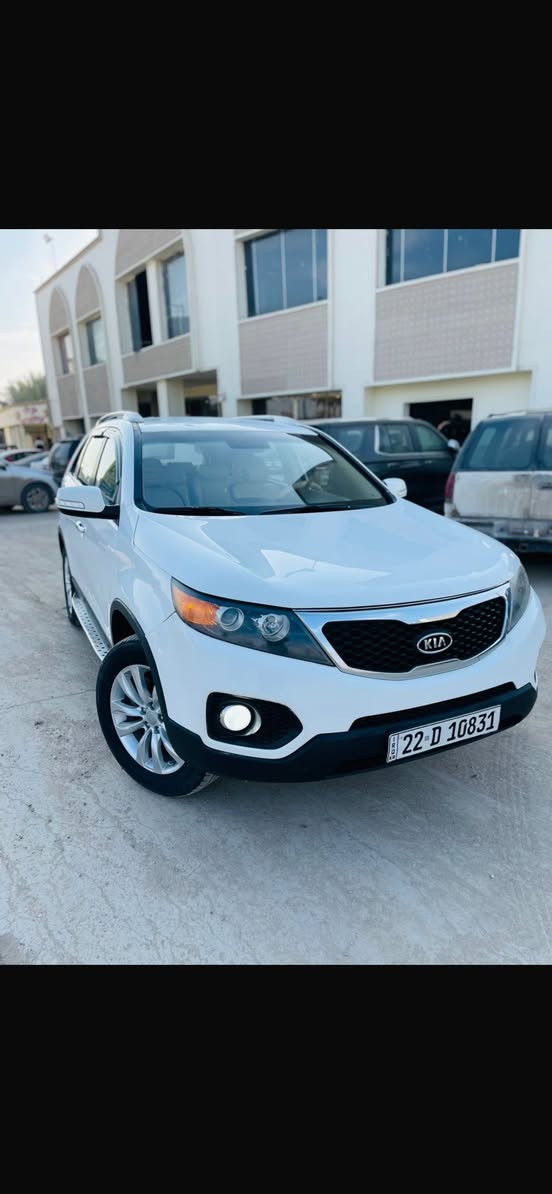 يا الله. 

كيا سورنتو. 2012.   خليجي مكفولة.       

سونار. مرفق بل منشور.  

رقم اربيل دولي.  

سنوية وهزة ورقم كلة جديد.        تحويل او. وكالة. مباشر 

مكينة. 2400.  مابيها اي.  خلل. 

مواصفات.   فول. ماعدا. البنوراما.         

بصمة.   7 راكب.   ثلاث. قطع تبريد.      داخل. صاج.     ويل كروم.  
حساسات.  خلفية.    شاشة وكامرة خلفية.     بچم زنون.    داخل. جلد.      تحكمات جهتين.   اشاير بل مري. 

للبيع او المراوس.    السعر.  142  بيها مجال.     للاتصال 

***********. مكاني.  بابل.
