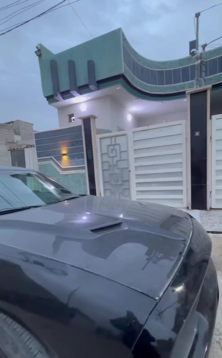 دار كامل المواصفات للبيع مساحة100 متر
بسعر 82 وبي مجال 
منطقة حي السماح الثانية الاستفسار ⬅️‭0773 077 3050‬⬅️‭0751 234 3695‬
