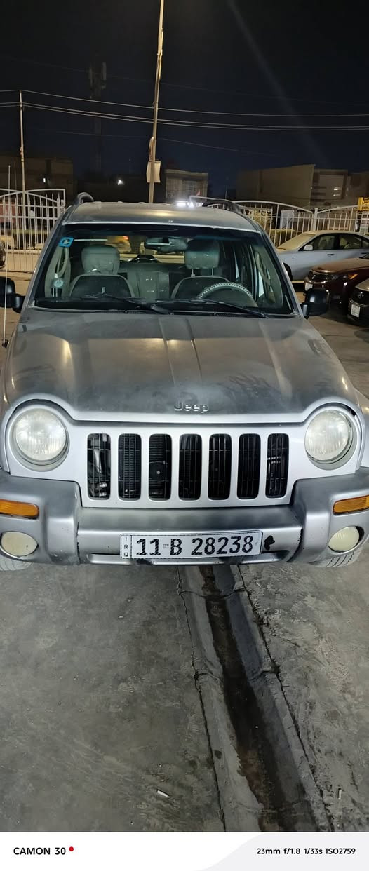 للبيع مال مستعجل جيب لبرتي موديل 2004 رقم بغداد انكليزي باسمي محرك جديد كير خير من الله تبريد شغال كهربائية كل شغال منضومة زنون سنتر لوك صدرها ٦٠٪ صبغ حزام 
مكانها واسط قضاء النعمانية 
سعرها ٥٦ قفل
***********
