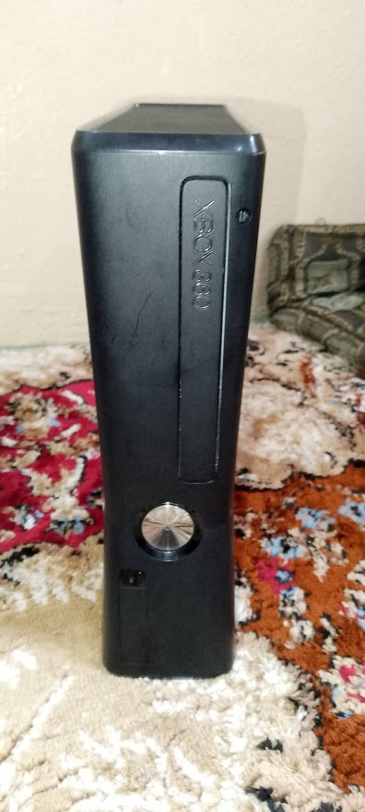 السلام عليكم 
بلي اكس بوكس360 للبيع نضيف حيل مستعمل اقل من شهر معه ملحقاتو كامله معه جوستك وحده الصليه بيه 145لعبه 
السعر خاص


**إذا كنت صاحب هذا الإعلان وتريد حذفه لأي سبب، رجاءا أرسل رسالة إلى الدعم الفني**