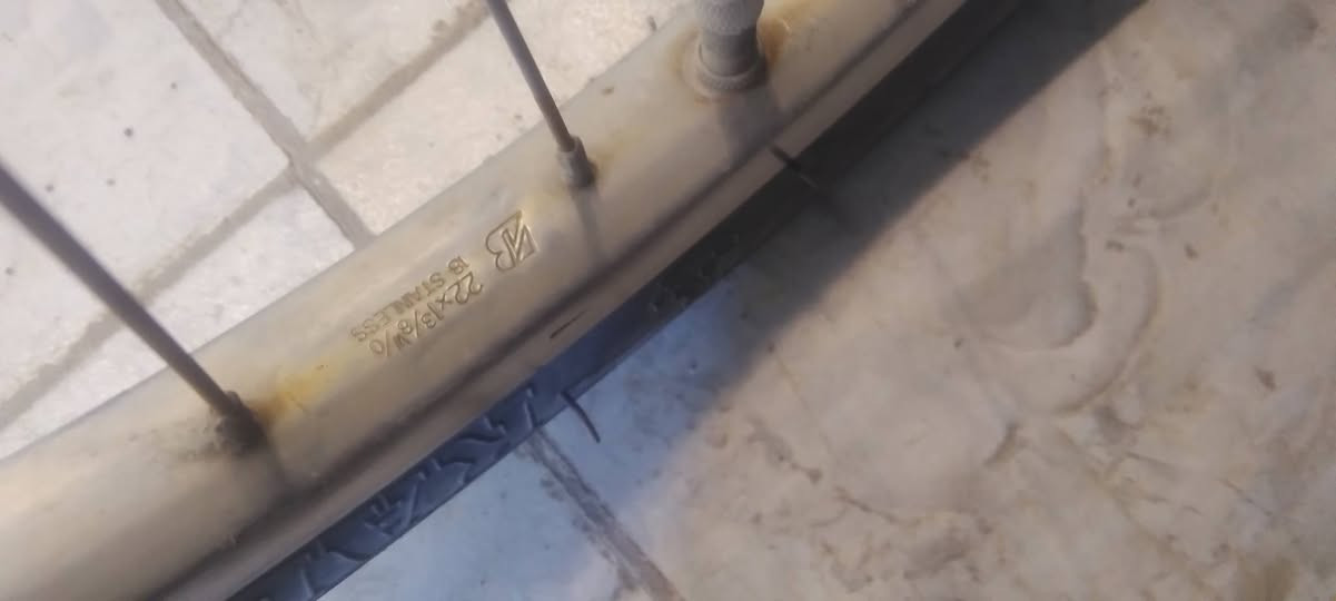 السلام عليكم اخوتي المتابعين بايسكل للبيع  ب100 وابي مجان والاستفسار*********** يوجد واتساب ويوجد ماسنجر
