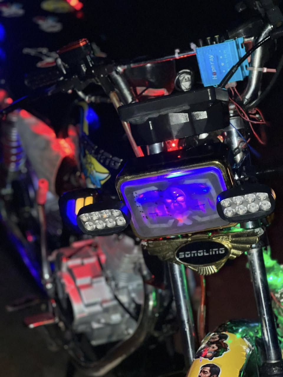 السلام عليكم تايكر 2025 نضافة فول السعر 650 وبي مجال الماطور بلحقيقة احلا مكاني عوينات تكريت رقمي ***********
