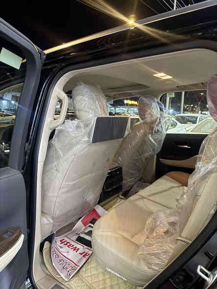 Land Cruiser Gxr2024 Limited Black Edition

ماشية 4441 بحالة الزيرو
كلين تايتل

"السيارة مغلفة PPf امريكي قطر 7.5 ملم
كامرة خلفية
صندوق كهربائي
التحكم على المنحدرات
تبريد المقاعد
فتحة السقف
بصمة
نوافذ كهربائية
شاشة
التحكم التلقائي في درجة الحرارة
مقاعد كهربائية
8 وسادة هوائية
مصابيح زينون الأمامية
المصابيح الامامية ليد
ابل كاربلاي
التشغيل عن بعد أندرويد أوتو
ABS
شاحن لاسلكي
ثلاجة تبريد جكمجة
صندوق تبريد
كشافات ضباب
فرامل الوقوف الإلكتروني
نظام إلغا الضوضة
التحكم الإلكتروني في الثبات
زر التشغيل
القفل الإلكتروني للمحور الخلفي

للاستفسار عن السيارة وسعرها واتساب ***********
