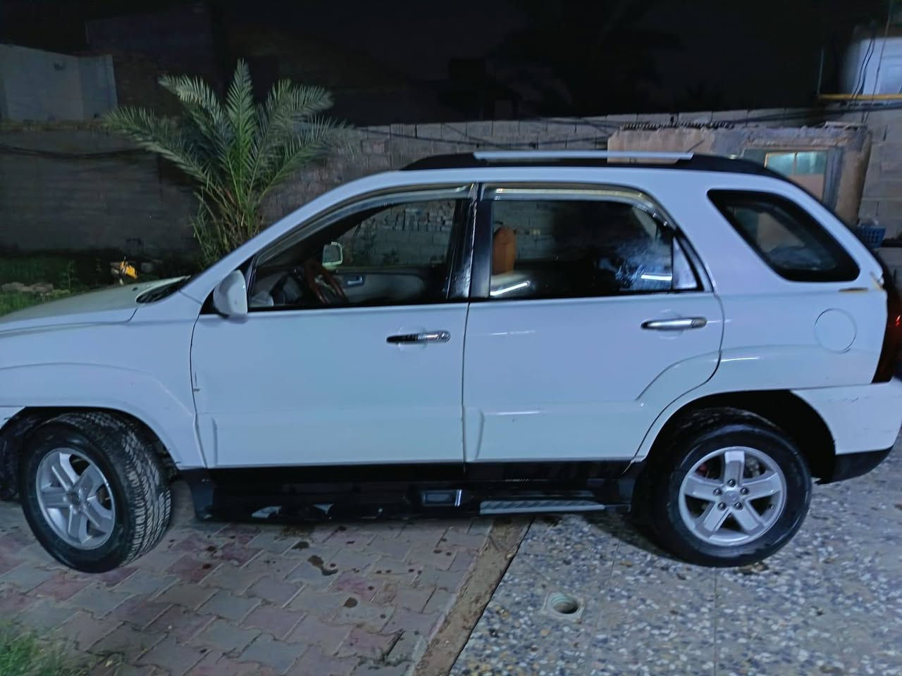 سبورتج 2010
محرك 2.0
خليجي 
مبدل قطعتين
السعر 110 وبي مجال 
العنوان بغداد المعامل شارع السياحي
رقم الهاتف ***********
