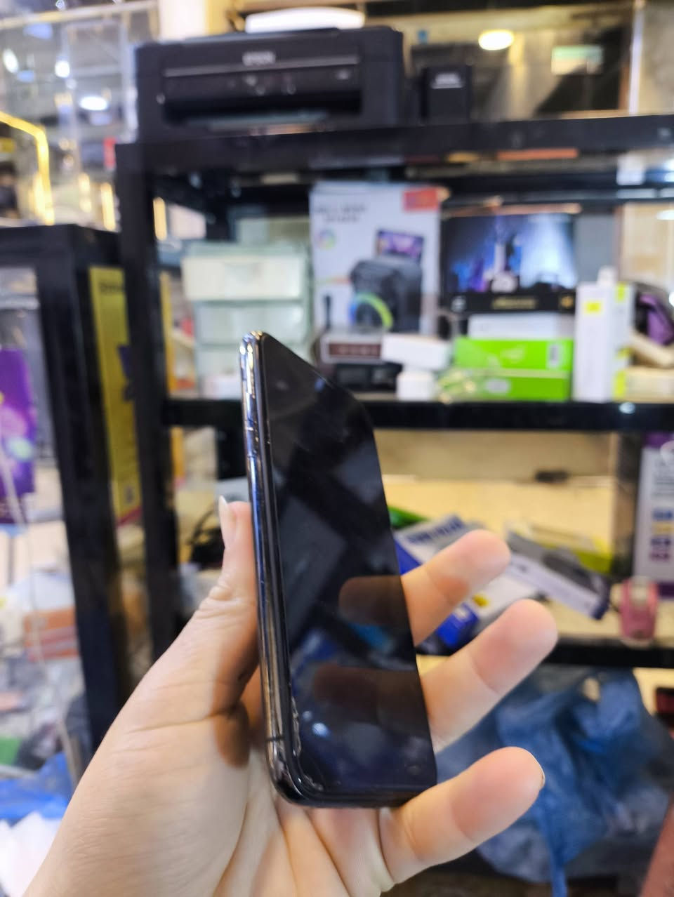 📱 ايفون X عادي
🔹 ذاكرة: 64GB
🔹 البطارية: 100% (مستبدلة أصلي)
✅ الجهاز شغال بالكامل
✅ تك سيم شغال طبيعي
✅ الكامرات شغالات طبيعي
⚠️ اكس 1 يحتاج برمجة – اكس 2 شغال طبيعي
✅ الصوت واضح
✅ الهزازات شغالات طبيعي
📱 الشاشة مستبدلة أصلي
❌ الفيس آيدي واقف
💰 السعر: 55 ألف قفلة بدون معاملة
📍 الموقع: موصل – الأيسر
📞 التواصل:
خاص أو اتصال مباشر
***********
